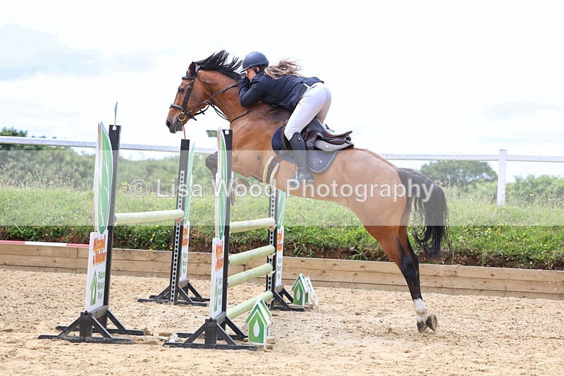 3E7A4303 - Class 7: Senior Newcomers/1.10m open