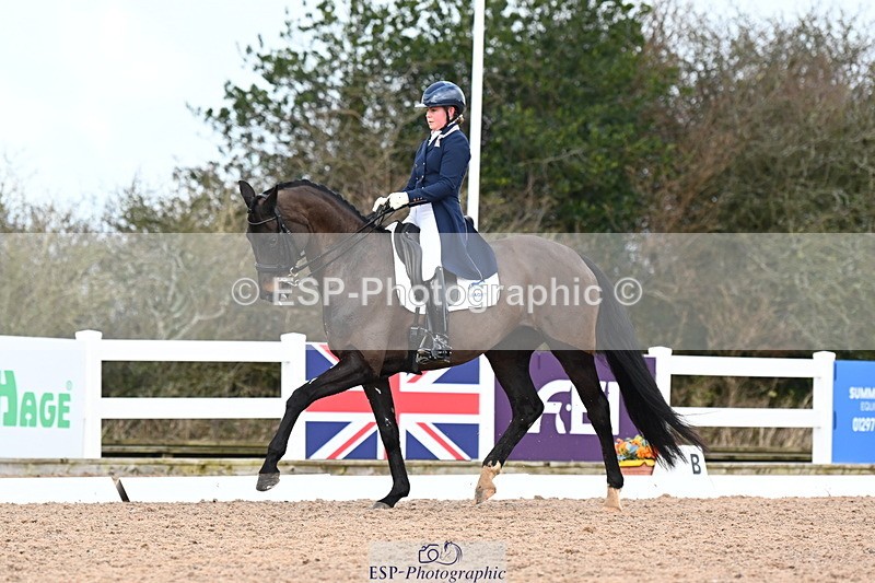 240218A-122720-07138 - 160-Abbie.Newbury-Seagry.Firstamour