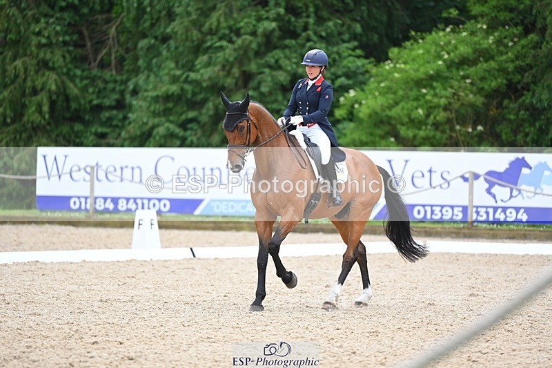 240524-113907-08954 - 520-LONDON_52-Laura_Collett