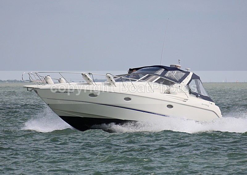 130609 CHALLENGER CRANCHI SMERALDO 37  WT7A2392 - Motorboats - Open