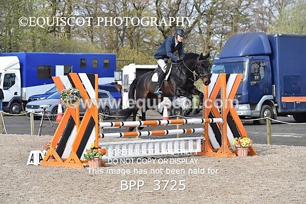 BPP_3725 - CLASS 3 FRI Senior British Novice/ 90cm Open