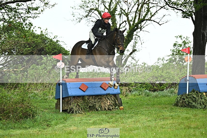 250418-103302-01464 - 017-Rosie.Bradley-Hole-KILMOUNTAIN.TOYBOY