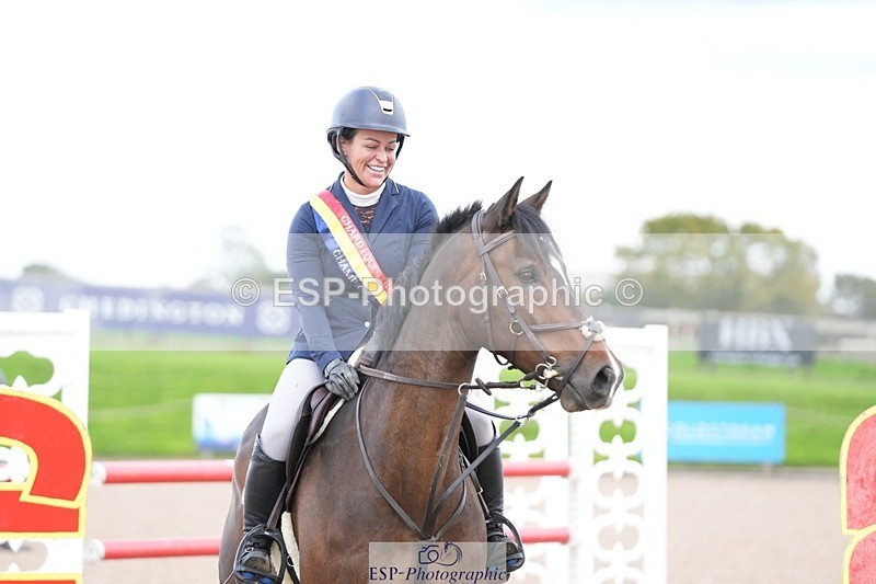 250921-155227-03875 - Cls 22 Unaffiliated 90cm Derby