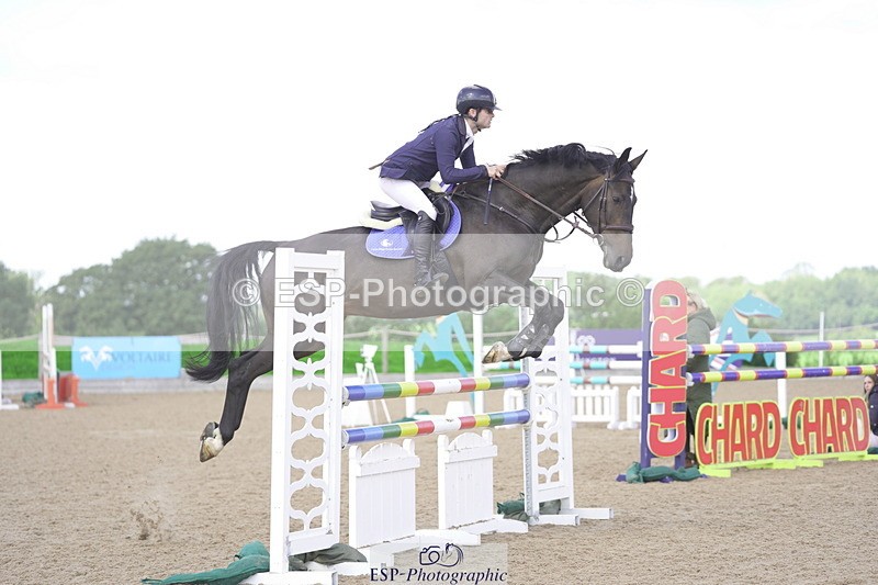 230806A-110512-01503 - Cls 13 Snr Newcomers & 1.10m Open