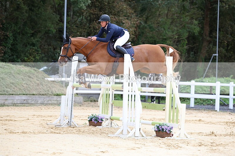 3E7A3105 - Class 8: Senior Newcomers/1.10m open