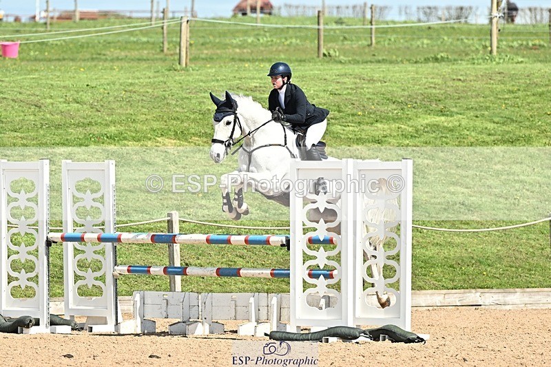 250416-133932-01182 - Cls 4 Newcomers and 1.10m