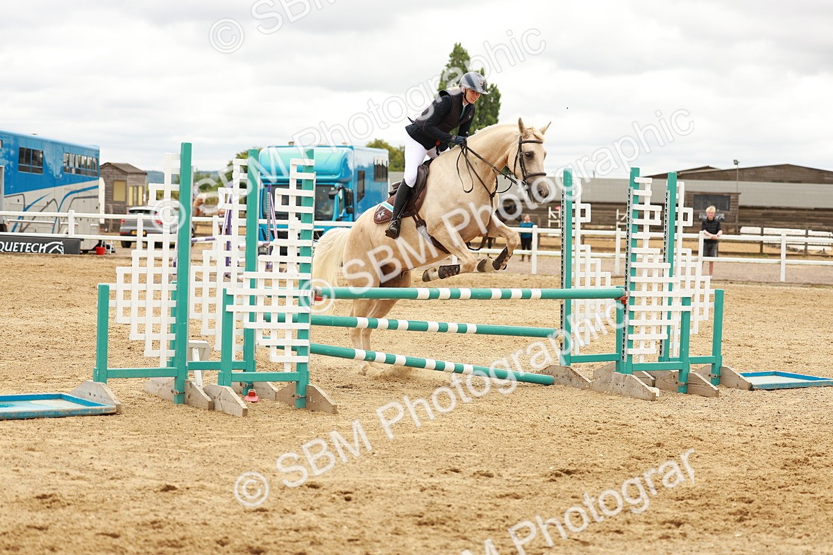 SBM_001913 - Class 9 - Senior British Novice - 90cm