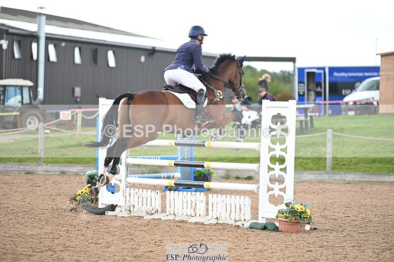 240912A-123823-01516 - Cls 3 Snr Foxhunter