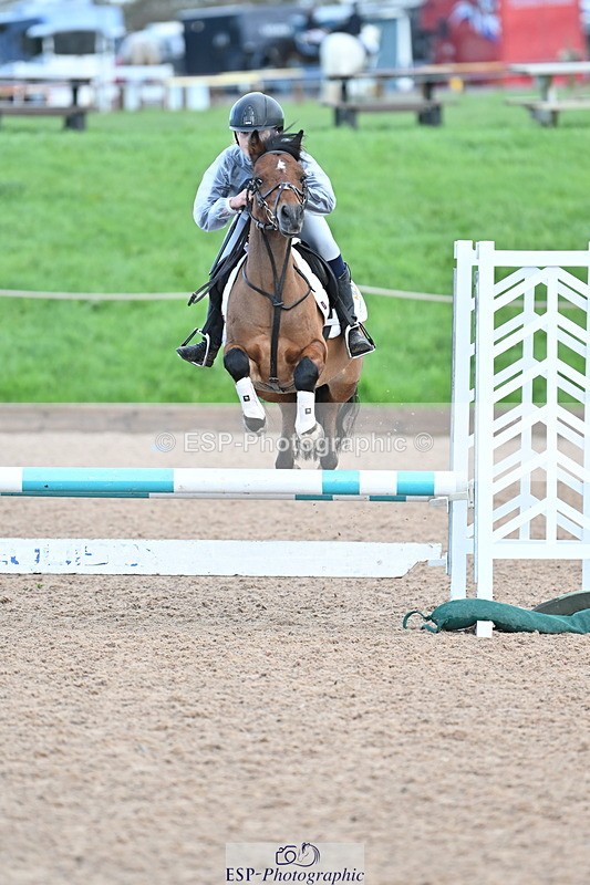 231029A-103358-02784 - 70cm Club and Schools