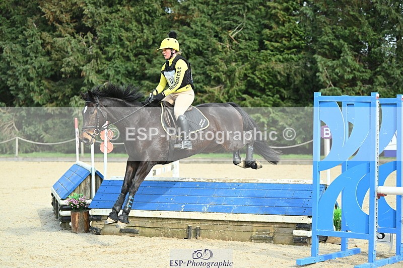 250309A-135817-01526 - Cls 03 90cm 13.50 to CW