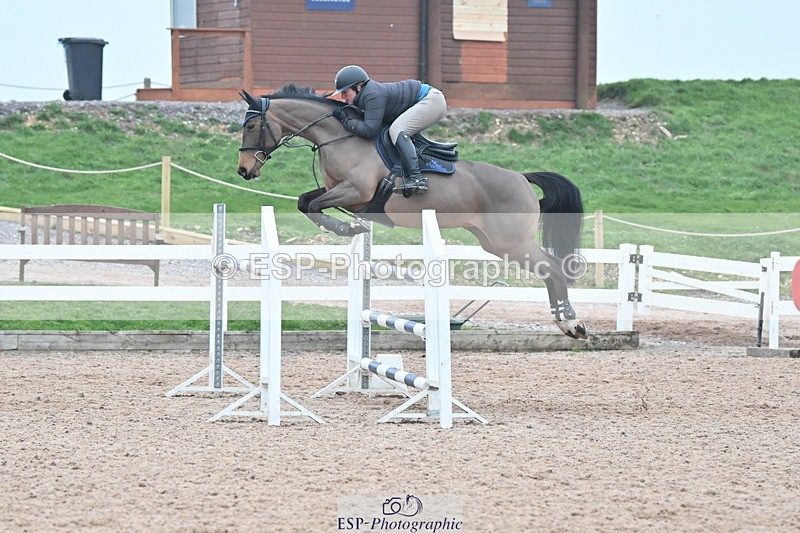 240113A-143723-02401 - Cls 13 Foxhunter and 1.20m Open