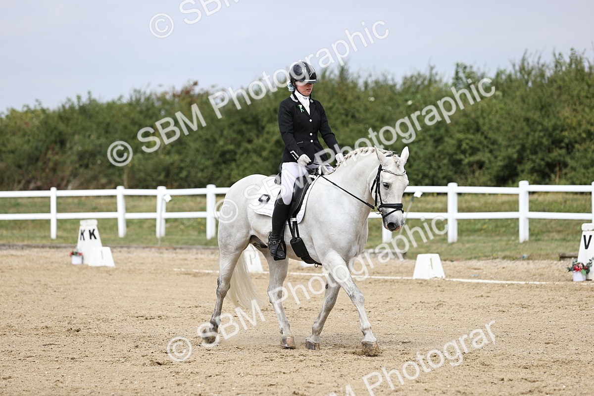 SBM_016808 - Class 14 Novice 23 - 11.53-12.56