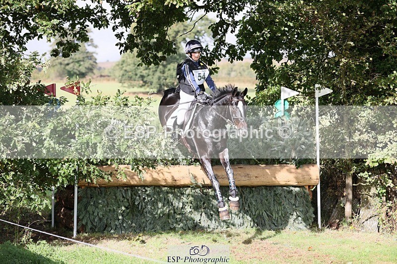 231020-115114-06827 - 054-PORSCHE-Coco.Lanni-XC