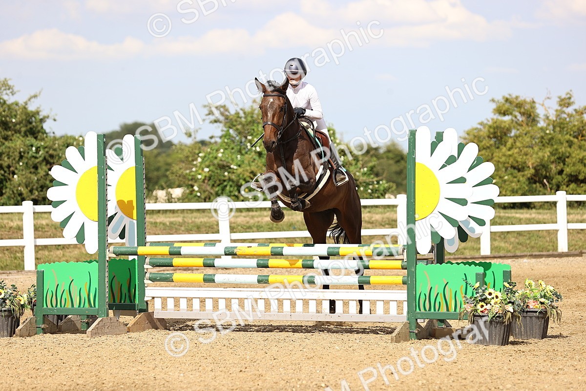 SBM_002439 - Class 18 - Ariat Senior British Novice- 90cm Open