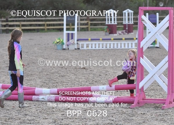 BPP_0628 - HOBBY HORSE SHOWJUMPING CLASSES