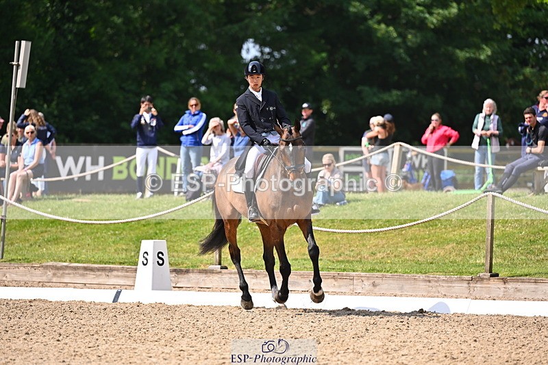 250523A-110227-06200 - C-270-Kento.Nagura-VINCI.DE.LA.VIGNE.JRA