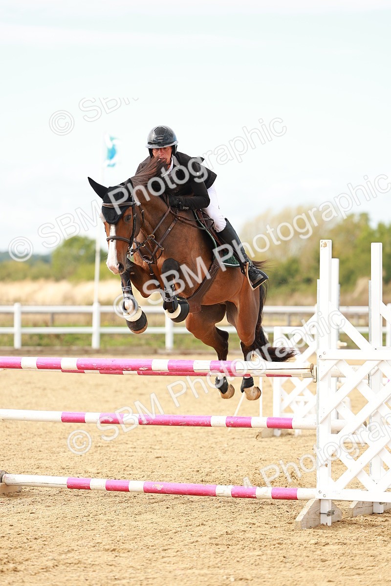 SBM_001716 - Class 4 - Senior Newcomers - 1.10m
