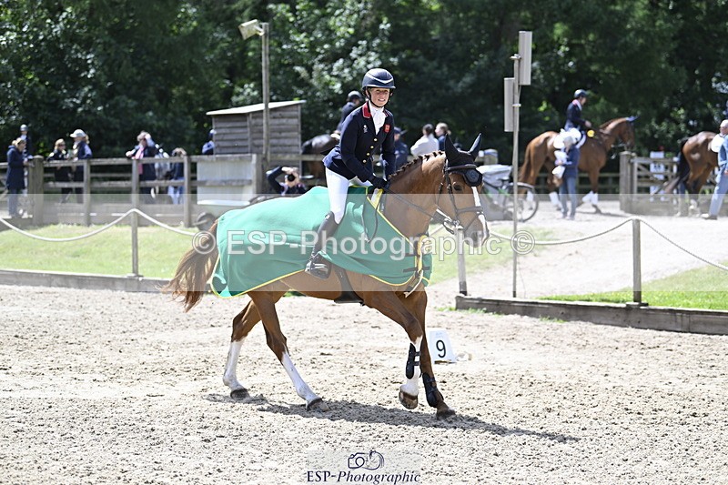 250525A-132105-17693 - Presentations Section B CCI 3 Star Long