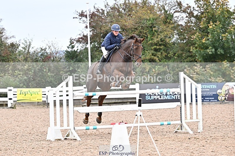 251015-151814-00874 - Cls 6 Foxhunter and 1.20m Open