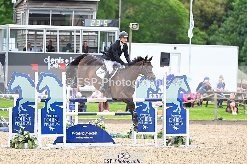 240525-161009-18071 - 552-COUNT_ONYX-Aaron_Millar