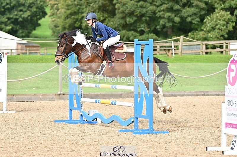 230930-115331-00424 - Cls 4 Pony Newcomers & 1m Open