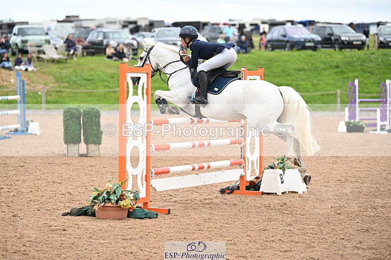 240630A-140537-14000 - Cls 25 HOYS 138cm Qualifier