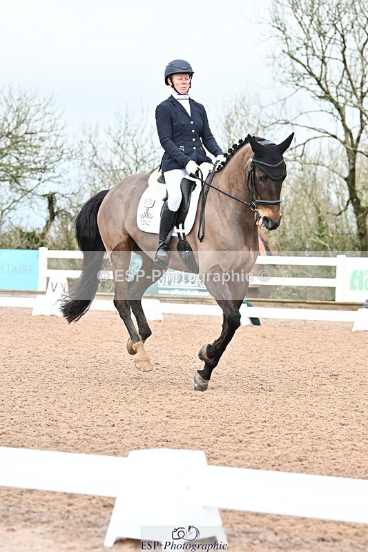 240218A-102100-05498 - 119-Shona.Mclauchlan-Diamond.Darco