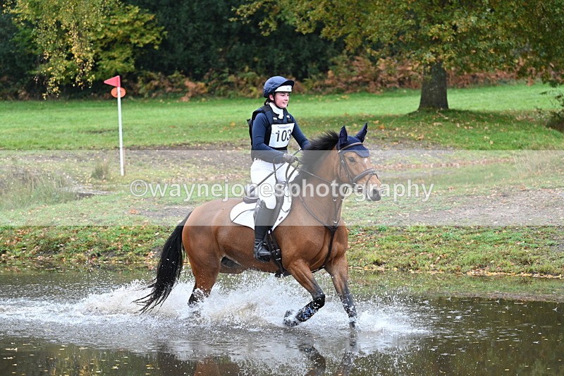 WJ7_3157 - Time 10:47 to 11:11 at the water