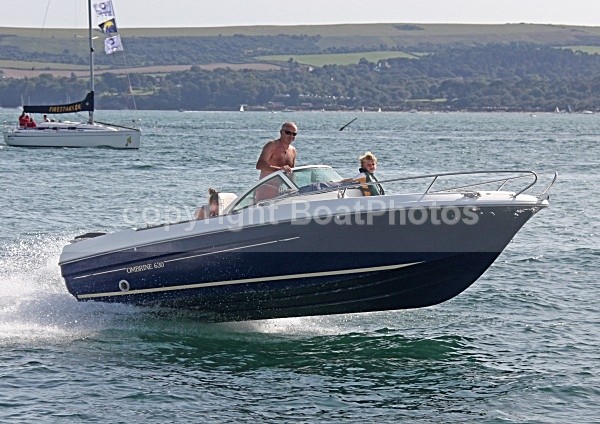 090808 OMBRINE 630 IMG_6027 - Speedboats
