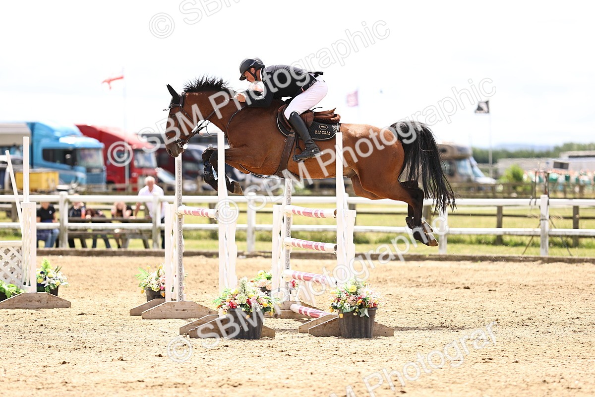 SBM_003564 - Class 22 - Senior Foxhunter 1.20m