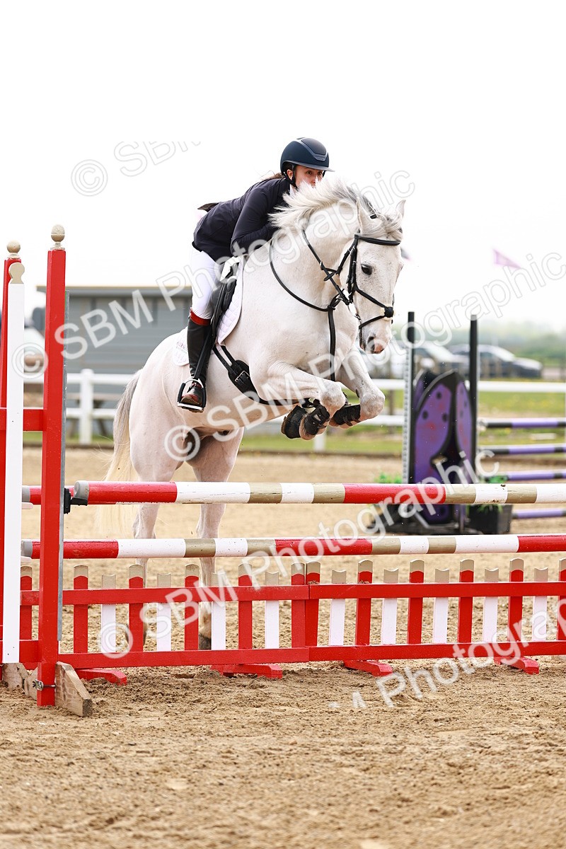  - Class 17 - Senior 1.05m