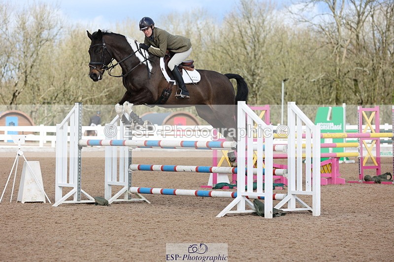 240223A-120735-01090 - Cls 4 Snr 1.05m Open