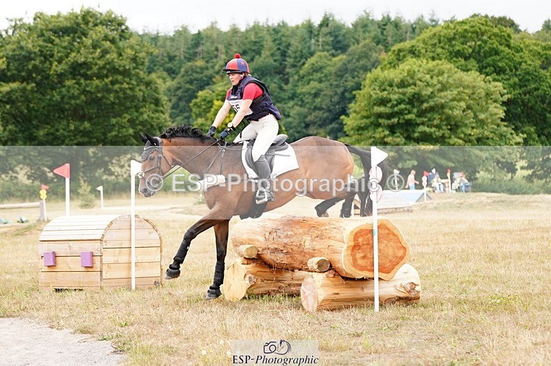 250803A-123800-13057 - M-554-Lucy.Henretty-Lee-AMANDI.VIVENDI