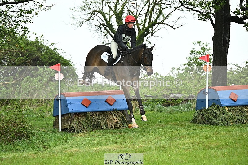 250418-103302-01465 - 017-Rosie.Bradley-Hole-KILMOUNTAIN.TOYBOY