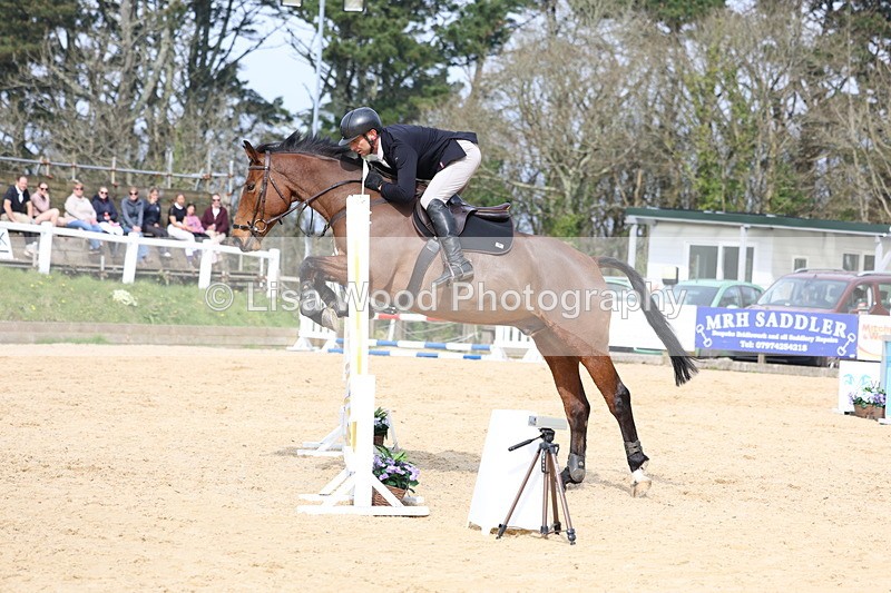 3E7A7051 - Class 5: Senior 95cm