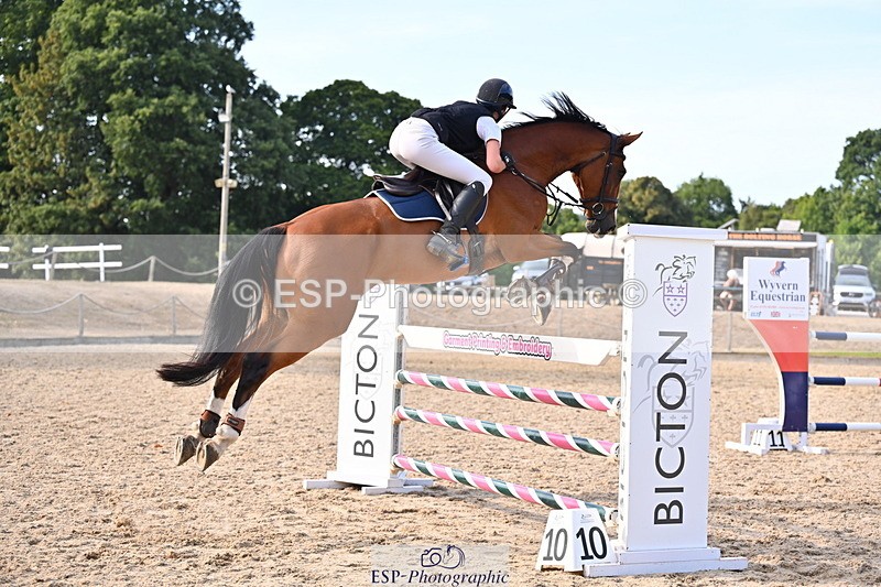 250817A-172518-05218 - Cls 24 Snr Foxhunter