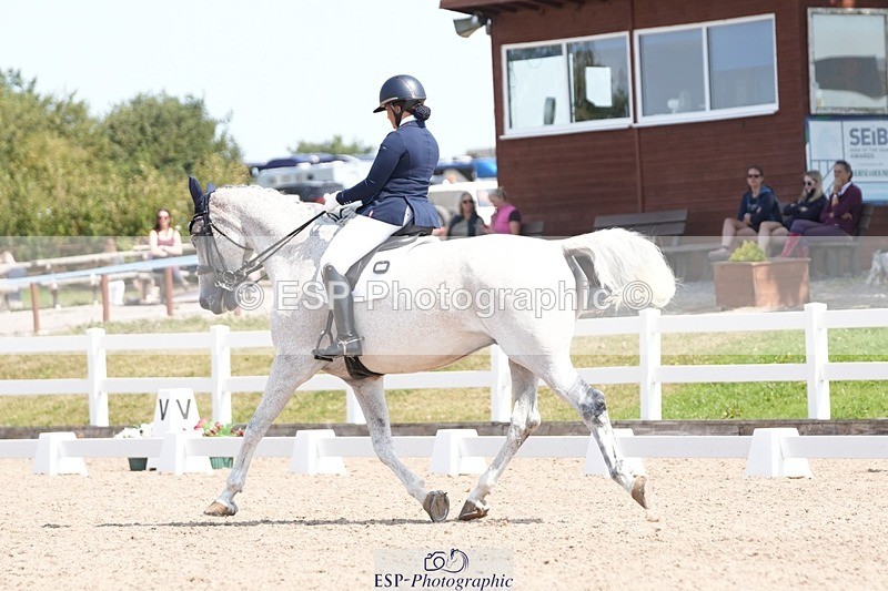 250817-124923-09180 - 156-Layla.Ambersley-BroadbentGalwaybay.Buddy