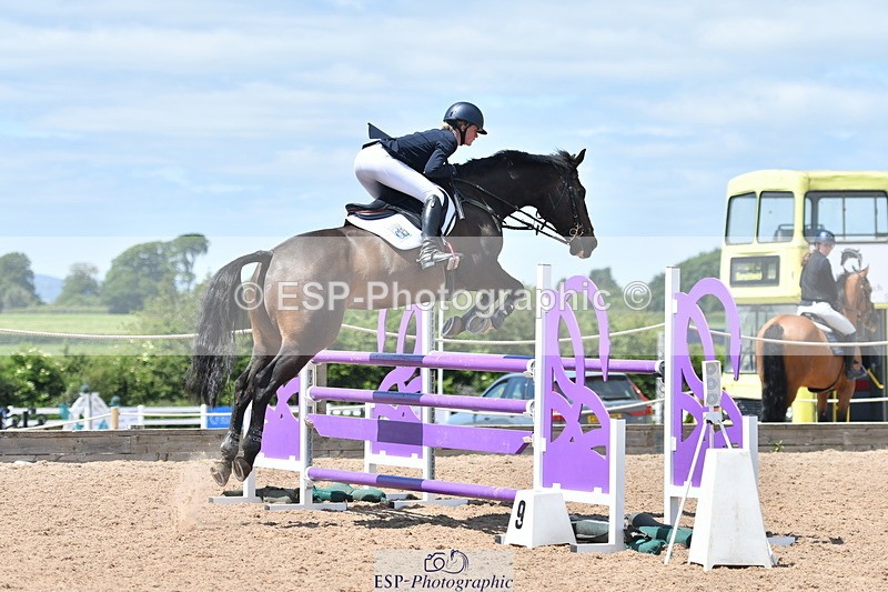 240609A-132121-05601 - Cls 18 Snr Newcomers and 1.10m Open