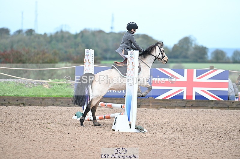 231029A-093321-02427 - 60cm Club and Schools