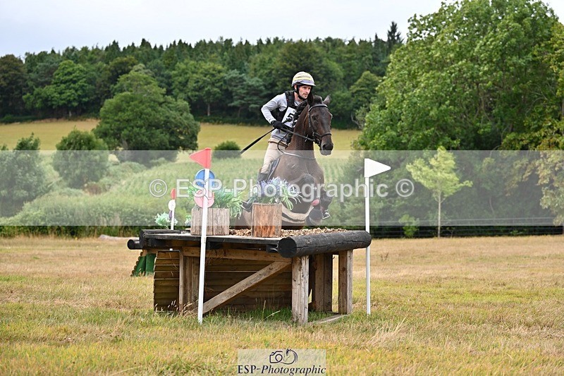 250803A-124320-13478 - M-556-Alex.Jupp-CARRY.ON.REGARDLESS