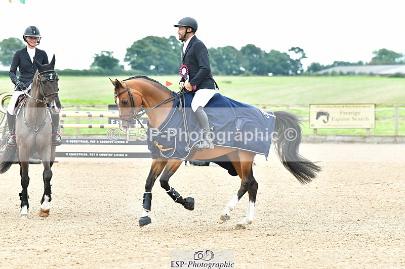 230723A-101150-10787 - Cls 4, 2 Star Small 1.30m