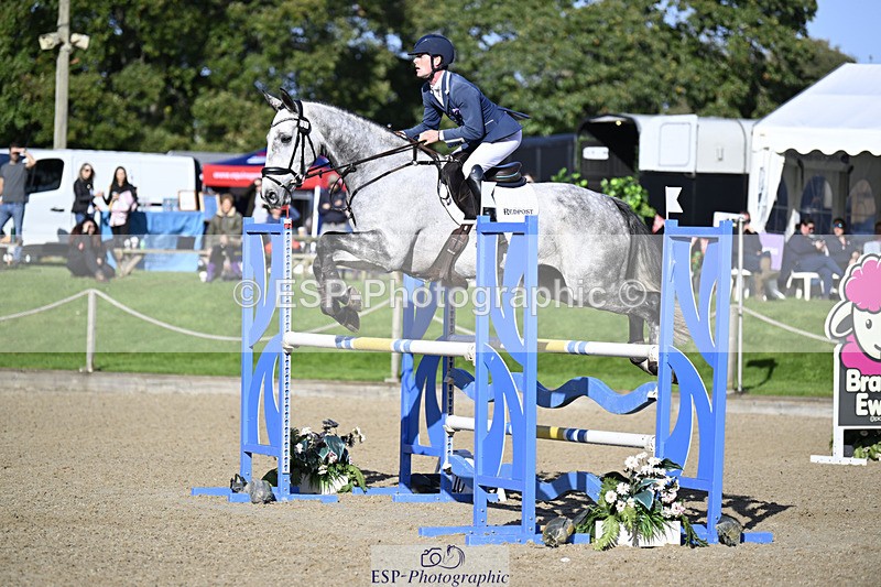 241026-115537-12674 - 001-Cameron.Beer-NEWPORTS.DEFINITELY.UNTOUCHABLE