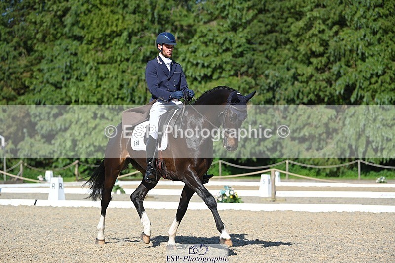 230526-165311-07424 - 258-DHI_KING_NELSON-Barnie_Brotherton-WEDTrotUp+DR