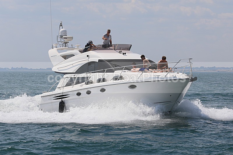 180708 ELLENOR - FAIRLINE PHANTOM 40 1Y3A1105 - Flybridge Cruisers