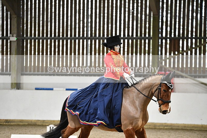 WJ5_9282 - Time 13:04 to 13:41 Fancy Dress DTM