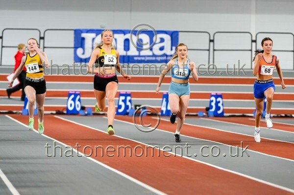 Age26SAT-926451 - Track Female Set One