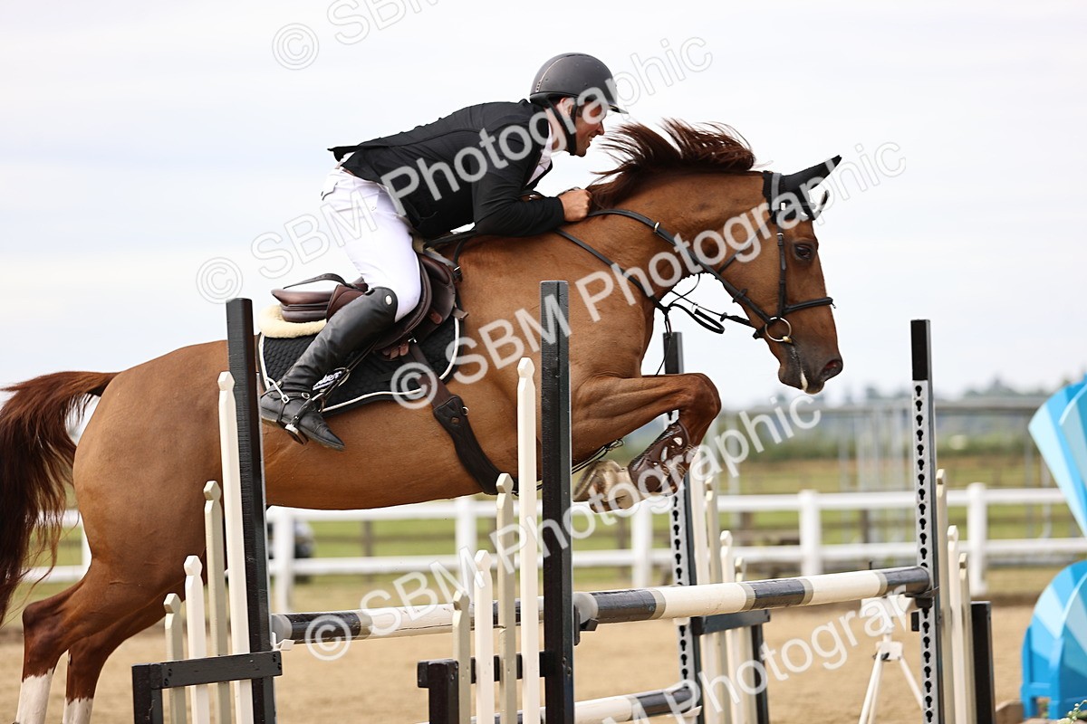 SBM_009554 - Class 8 - Senior Newcomers - 1.10  Open