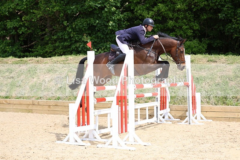 3E7A7221 - Class 7: Senior Newcomers/1.10m open