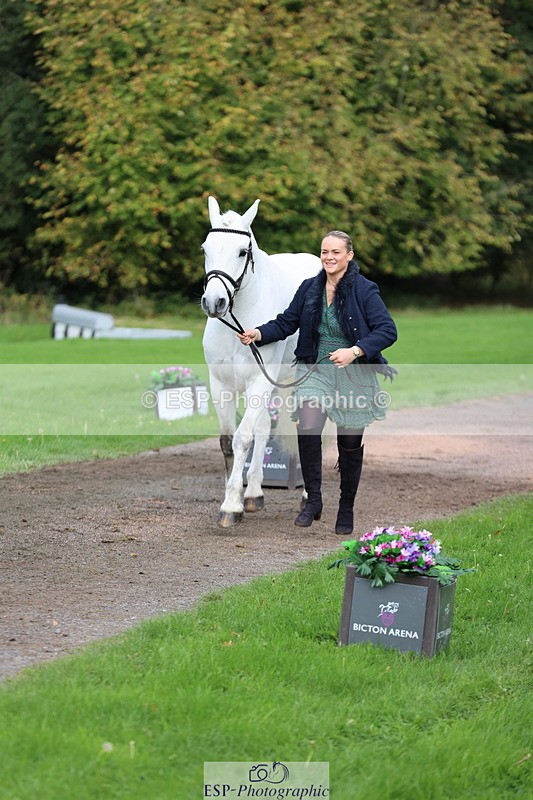 251026A-114458-25658 - G-576-Isabella.Worthington