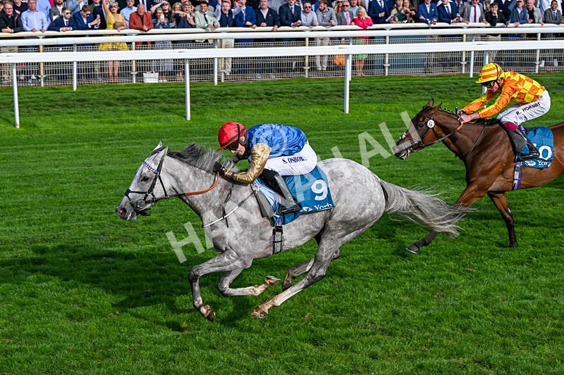 210826-Race 7-Silver Lake-0437 - Race 7 17.20pm Sky Bet EBF Fillies' Handicap